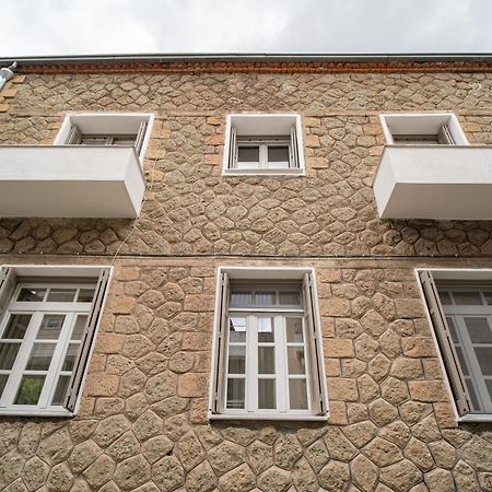 The Rock Guesthouse كالامباكا المظهر الخارجي الصورة